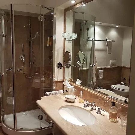 Popolo Square Deluxe Flat רומא