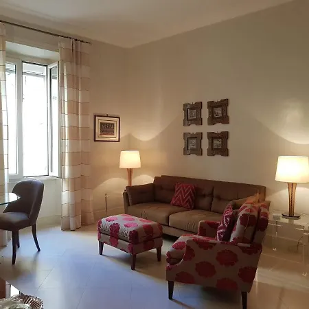 Popolo Square Deluxe Flat Apartament *